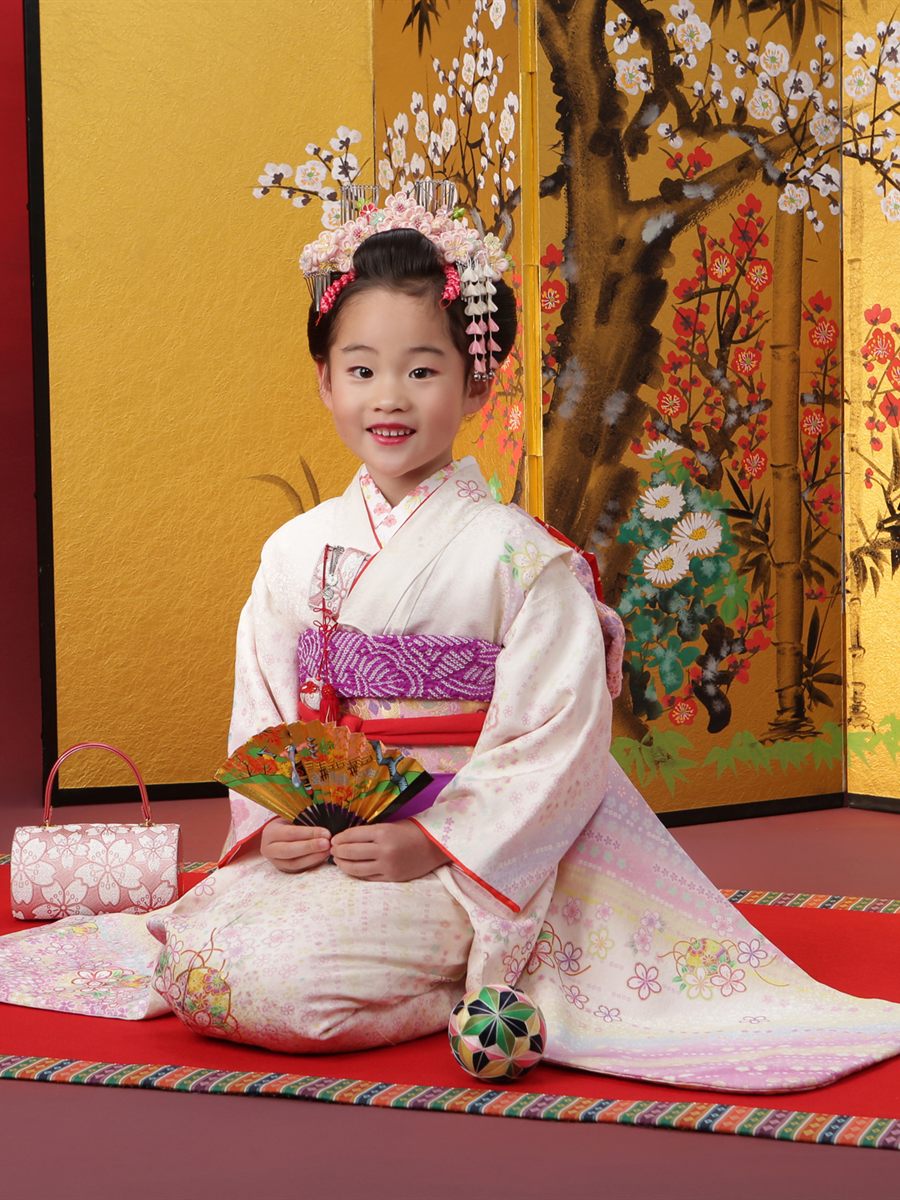 七五三 7歳 女の子 正絹着物 金屏風 アメリア町田根岸店